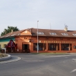 Dnes d�m slou�� restauraci Periferia Trattoria