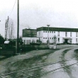 Vchod do továrny Arbor, později Dřevařské závody podle které má ulice jméno