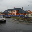 Od 90.let 20.stol. je v budov� um�st�na Obchodn� akademie